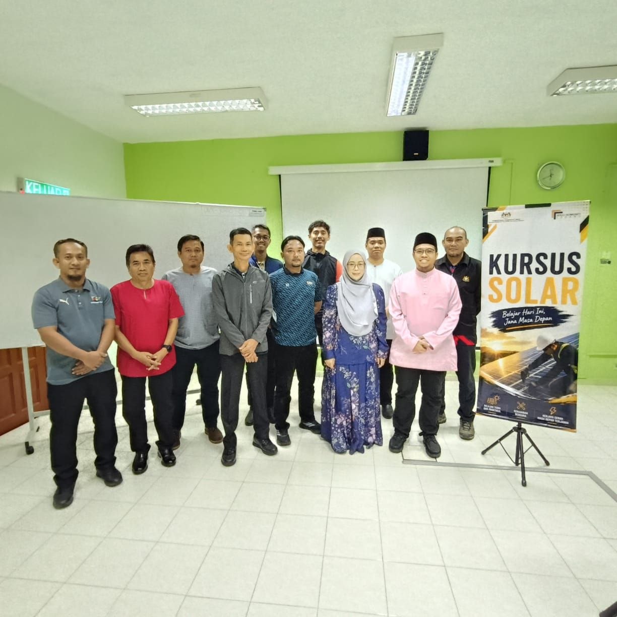 Sesi latihan Gen AI di Kolej Komuniti Ledang